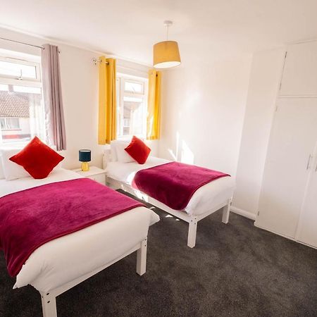 Spring House With Private Parking Villa Canterbury Luaran gambar