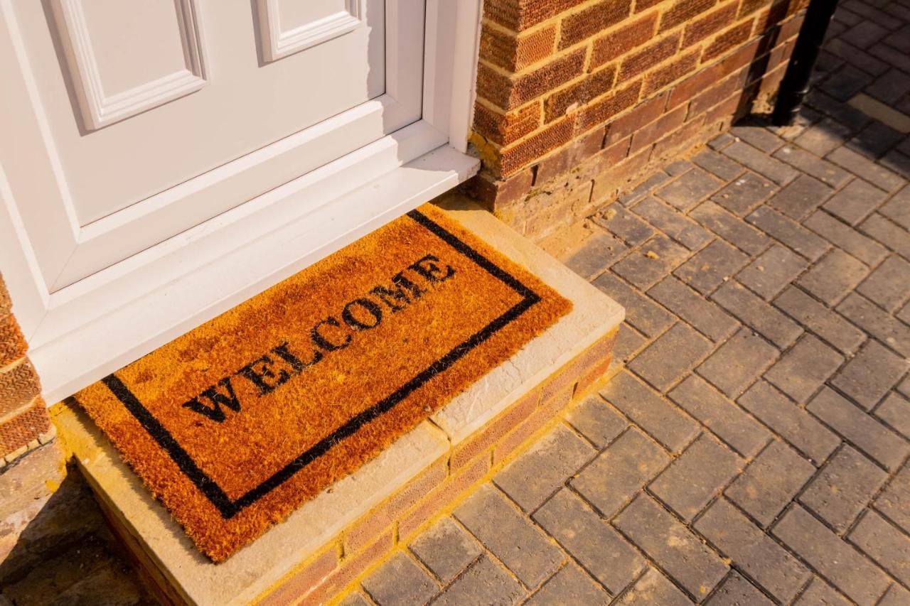 Spring House With Private Parking Villa Canterbury Luaran gambar