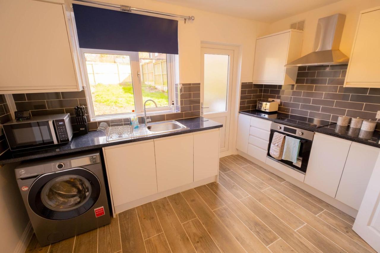 Spring House With Private Parking Villa Canterbury Luaran gambar