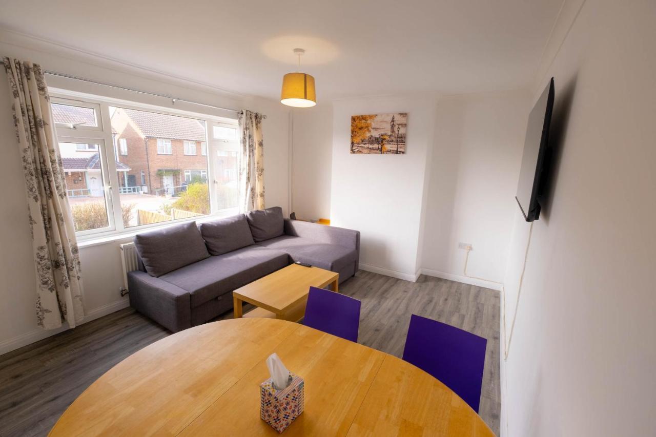 Spring House With Private Parking Villa Canterbury Luaran gambar